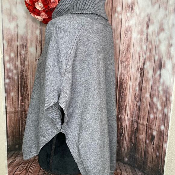 Sisters Grey turtle neck poncho dolman cut NWT small - Picture 6 of 6